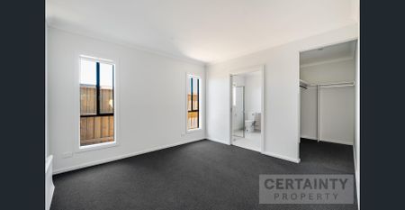 Modern Family Living in a Peaceful Pocket of Sunbury - 2 WEEKS RENT FREE - Photo 2