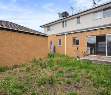 Spacious 4-Bedroom Home with Natural Light and Built-In Wardrobes - Photo 5