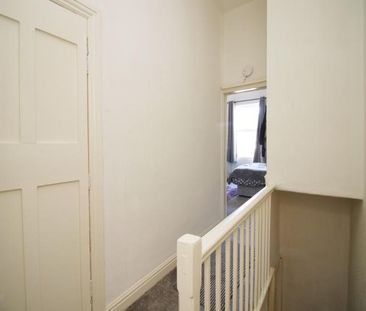 3 bedroom terraced house to rent - Photo 6