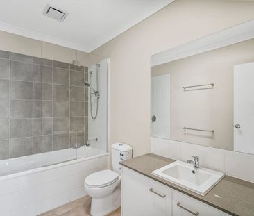 5/40 Taurus Circuit, Coomera, Qld 4209 - Photo 2