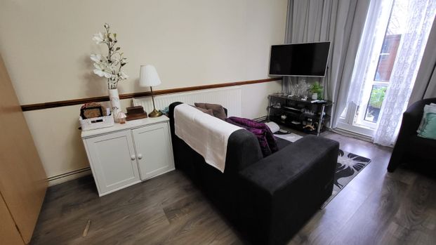 RM1 Carron Close | Poplar | London | E14 6NN - Photo 1