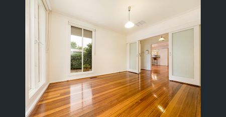 Great Home and Convenient Location! - Photo 4