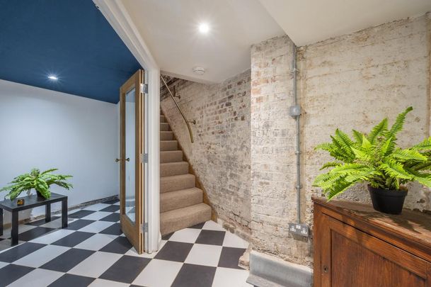 3 bedroom flat to rent - Photo 1