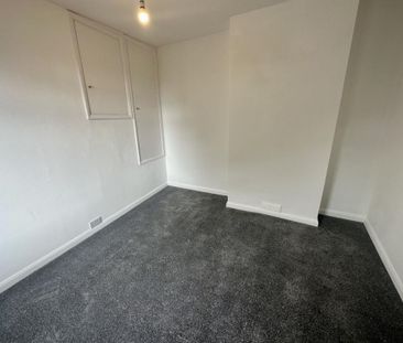 2 bedroom maisonette to rent - Photo 5