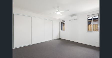 3 bedrooms, PLUS STUDY - the living space in this property is comparable to none! - Photo 3