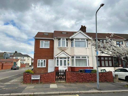 1 bedroom in a house share to rent - Photo 1