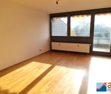 Top Gelegenheit: Wohnung mit Terrasse und Parkplatz Nähe Johannes K... - Foto 2