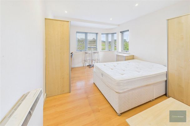 Central Park Towers, 28 Central Park Avenue, Plymouth, Devon, PL4 - Photo 1