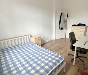 2 Bedroom Flat - Photo 1