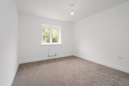 4 bed detached house to rent in Estover Close, Binley Woods, CV3 - Photo 4