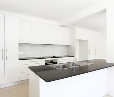 Modern Rural Living with Electricity Included - Photo 4