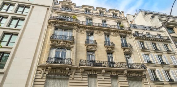 location Appartement F3 DE 106m² À PARIS - Photo 2