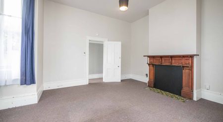 2 Bedroom City-Side Apartment for Rent - Photo 4