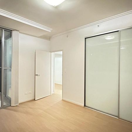 Modern Apartment - 1 Bed 1 Bath Plus Study - Station Street Kogarah - Photo 4
