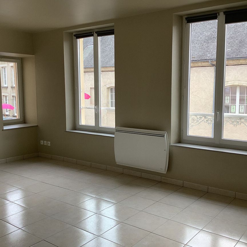 A louer studio - centre ville de Carentan - 2e étage - Photo 1