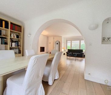 Location Maison 6 pièces 199m² HALLUIN 59250 - Photo 5