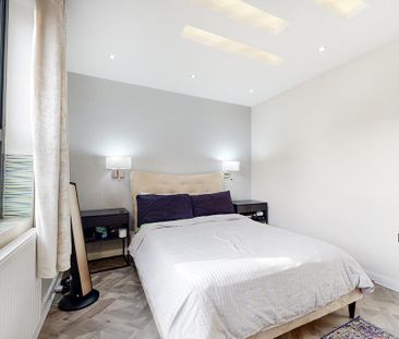 1 bedroom penthouse to rent - Photo 1