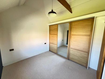 2 bedroom barn conversion to rent - Photo 4
