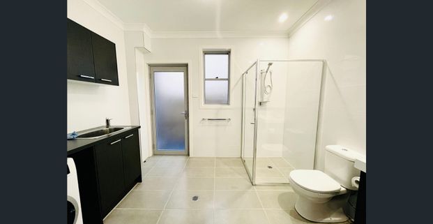 4 Bedroom Home - Photo 1