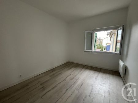 Location Appartement 4 pièces 68m² ORTHEZ 64300 - Photo 4