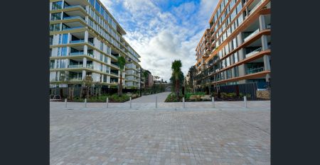 Luxurious North Aspect Two Bedroom Apartment In Nine By Mirvac - Photo 2