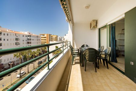 Apartamento T2 para arrendamento anual em Quarteira, Algarve - Photo 3