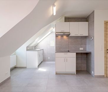 Dakappartement te huur in Aalst - Photo 1