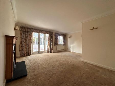 4 bedroom detached house to rent - Photo 3