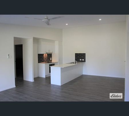 7 Seria Street, Tanah Merah, Qld 4128 - Photo 2