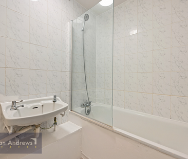 3 bedroom flat to rent - Photo 3 | Rentumo