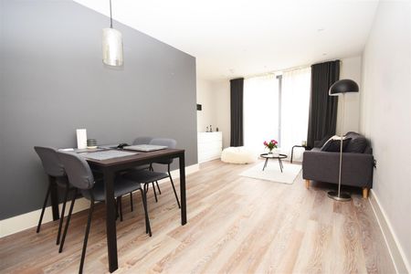 211-217 Lower Richmond Road, Richmond, Surrey, TW9 - Photo 2