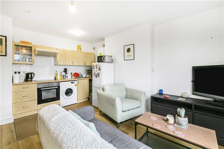 Lambert Road, London, SW2 5BA - Photo 2