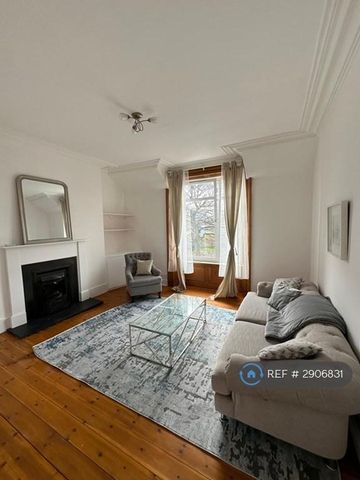 4 bedroom flat to rent - Photo 4