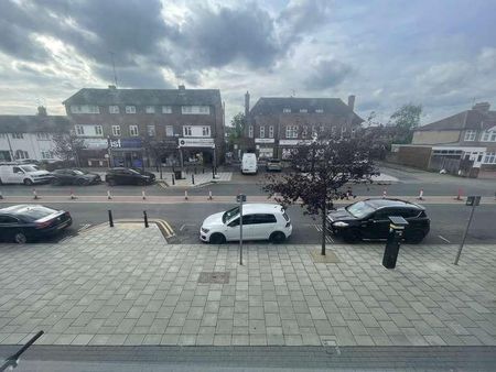 Ryefield Ave, Hillingdon, UB10 - Photo 4