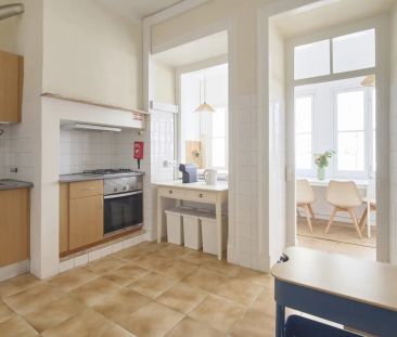 Room in a shared 3-bedroom apartment for rent in Lisbon, bills included - Foto 6