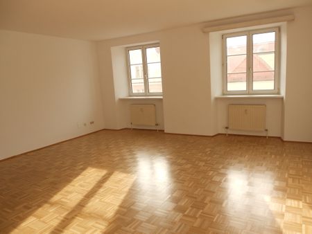 Ideal für Singles - sonnige Garconniere am Stadtplatz 40, Top 12 ab sofort zu vermieten - Photo 5