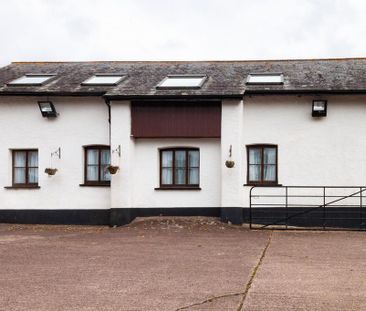 3 bedroom semi-detached house to rent - Photo 4