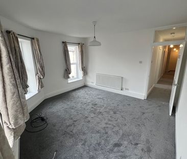 2 Bed Flat, Soundwell Road, BS16 - Photo 4