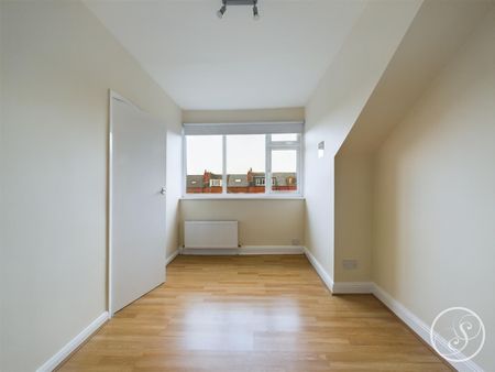 Marshall Terrace, Leeds - Photo 2