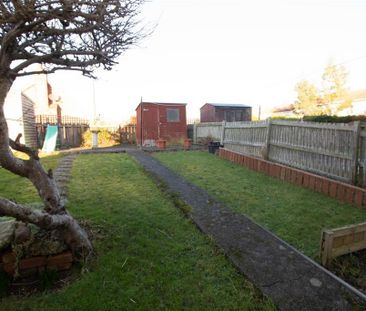 2 bedroom ground floor flat to rent - Photo 5