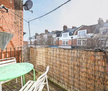 1 bedroom flat to rent - Photo 4