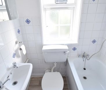 Room in a Shared House, Westway, W12 - Photo 4