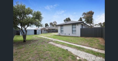 Beautifully Renovated Family home in the heart of Sunshine West - Photo 5