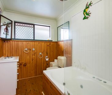 Versatile Family Living - Photo 3