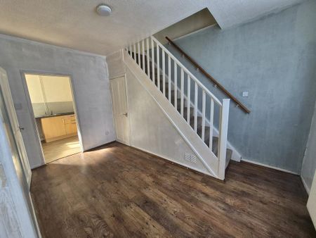 2 bedroom terraced house to rent - Photo 2