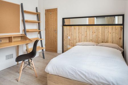 6 bedroom end of terrace house to rent - Photo 2