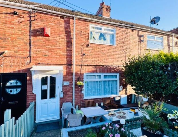 3 bedroom terraced house to rent - Photo 1