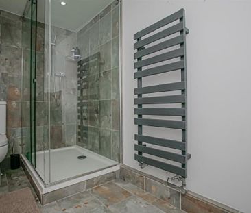 4 bedroom terraced house to rent - Photo 5