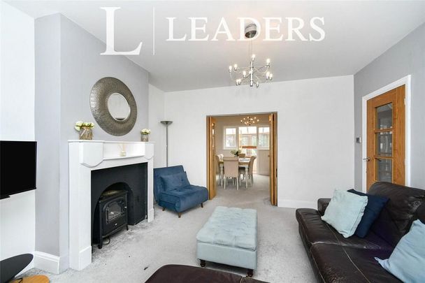 3 bedroom semi-detached house to rent - Photo 1