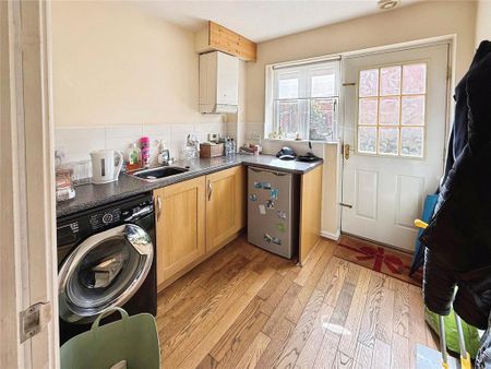3 bedroom terraced house to rent - Photo 5
